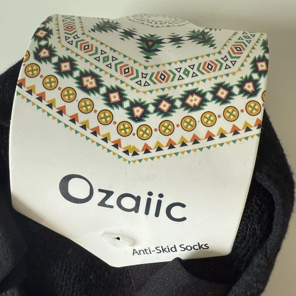 Ozaiic Anti Skid Socks Three Pairs New With Tags Yoga Grippy Casual Travel OS